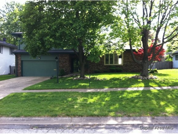 2308 Bates Avenue Springfield, IL 62704 - Photo 1 of 24 Gallery Image 1