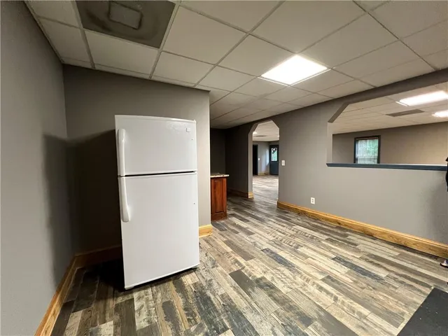 a view of a livingroom with furniture