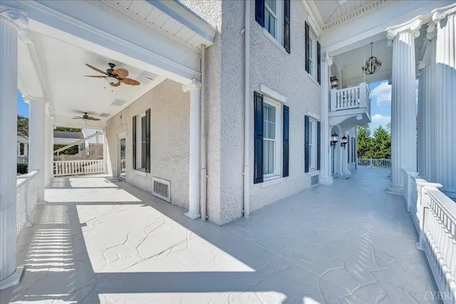 $2,500,000 | 812 East Main Street, Bedford, VA 24523