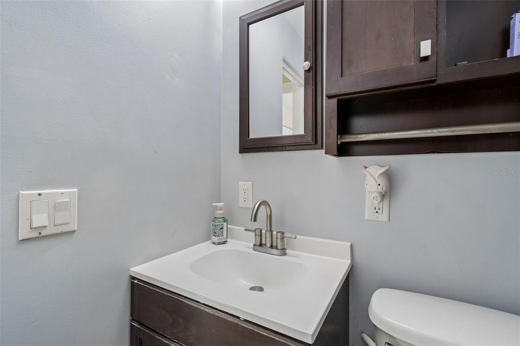 5501 82nd Avenue North Pinellas Park, FL 33781 - Photo 30 of 42