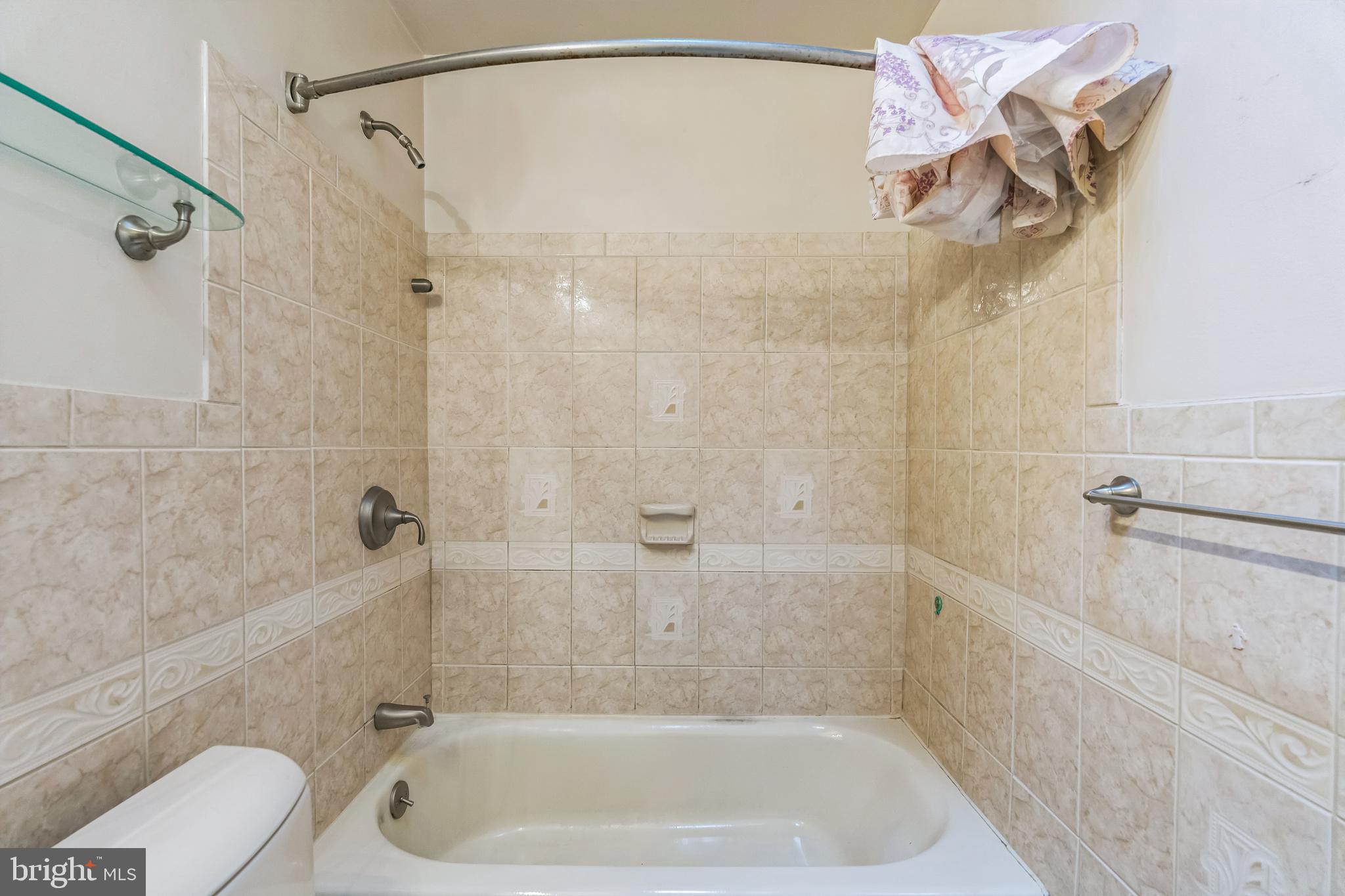 2811 Maxwell Street Philadelphia, PA 19136 - Photo 21 of 31 Full Bath
