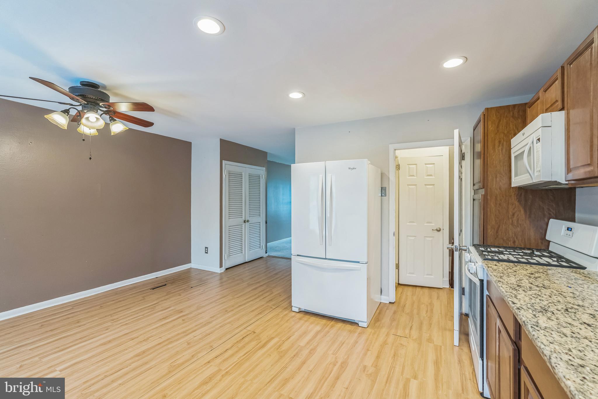 2811 Maxwell Street Philadelphia, PA 19136 - Photo 8 of 31 Kitchen