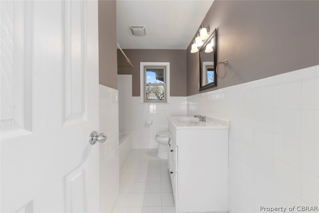 423 West Gilbert Street Hampton, VA 23669 - Photo 12 of 41