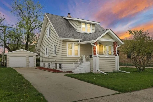 $290,000 | 7519 29th Avenue, Kenosha, WI 53143