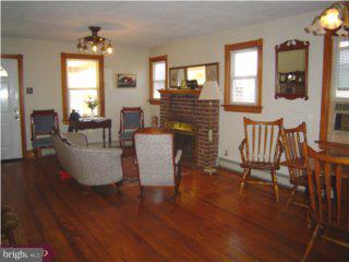 704 Grant Avenue Willow Grove, PA 19090 - Photo 3 of 4 Gallery Image 3