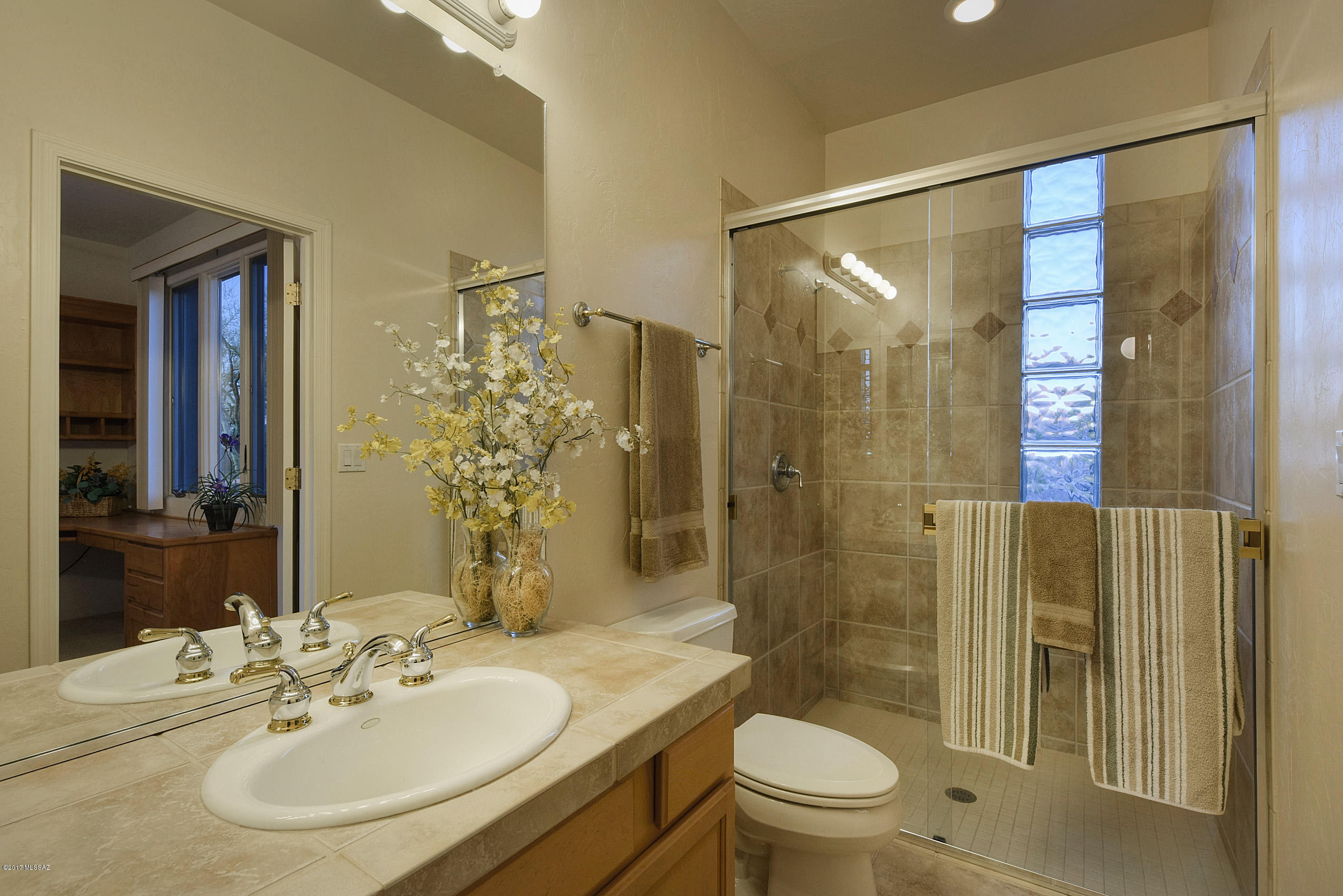 12477 North Piping Rock Road Oro Valley, AZ 85755 - Photo 25 of 32