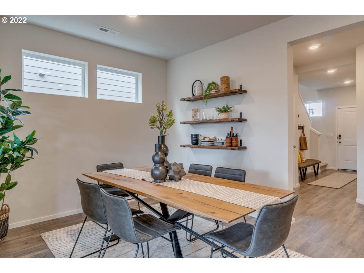 2823 Fenya Street Springfield, OR 97477 - Photo 8 of 30 a dining room with furniture and window