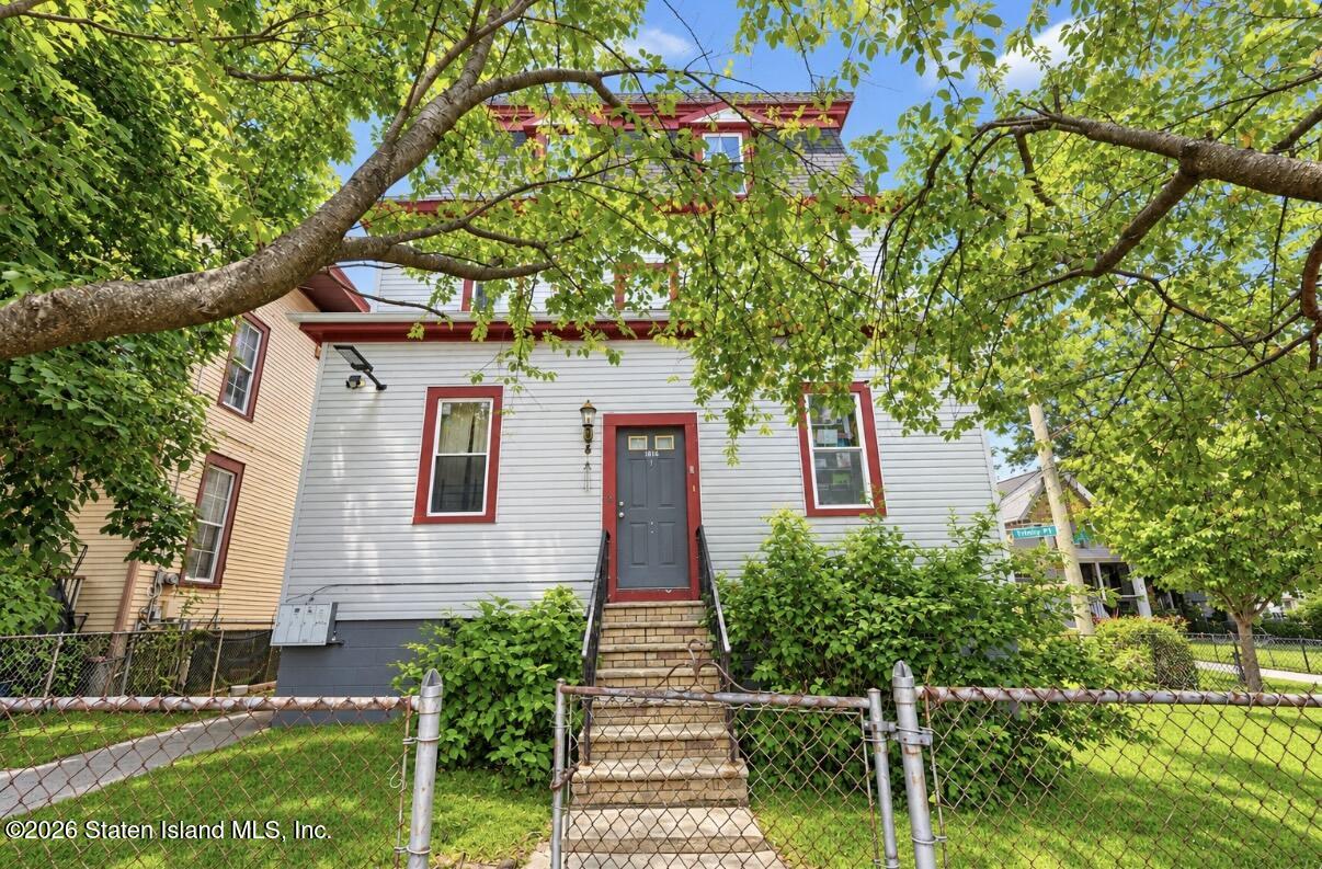 3 Trinity Place Staten Island, NY 10310 - Photo 1 of 54 IMG_8620
