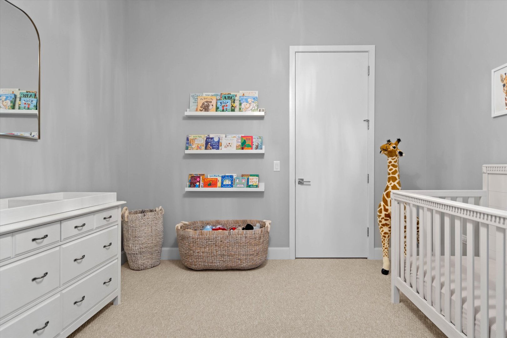 31 North Aberdeen Street, Unit 2S Chicago, IL 60607 - Photo 30 of 33 a view of an empty room and workspace