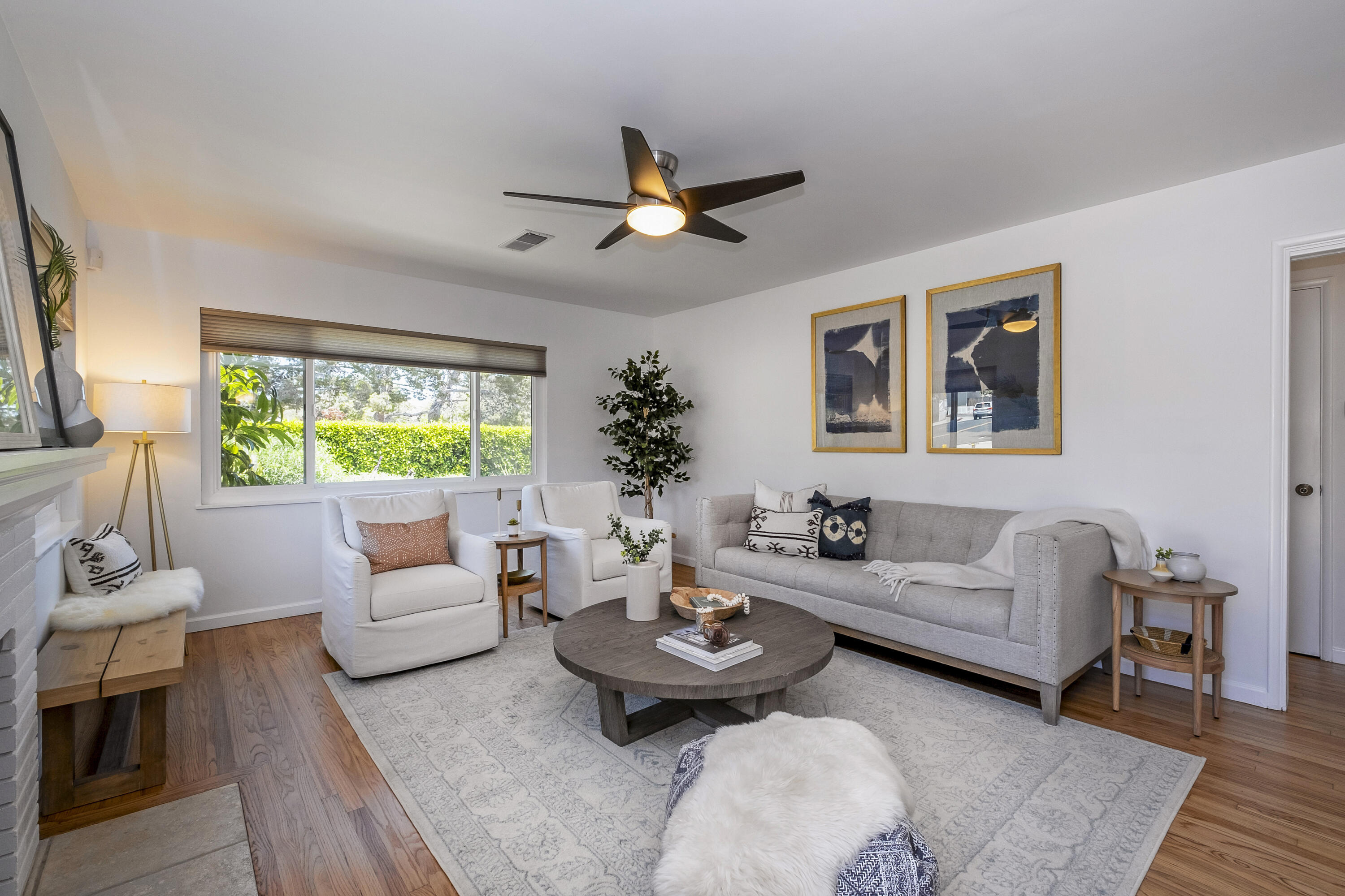 415 North La Cumbre Road Santa Barbara, CA 93110 - Photo 4 of 18 Living Room