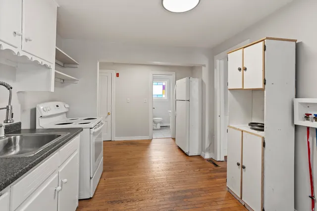 $650,000 | 8 Birch Street, Derry, NH 03038