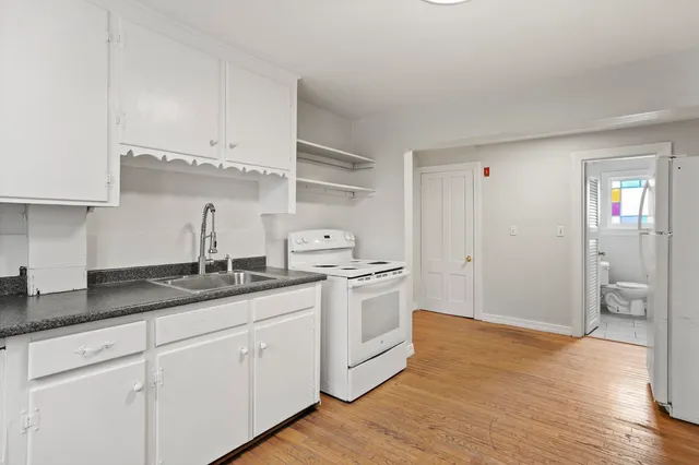 $650,000 | 8 Birch Street, Derry, NH 03038