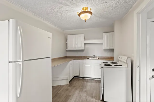 $650,000 | 8 Birch Street, Derry, NH 03038