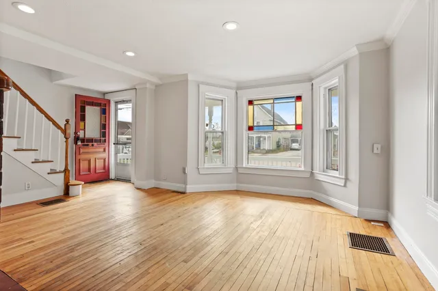 $650,000 | 8 Birch Street, Derry, NH 03038