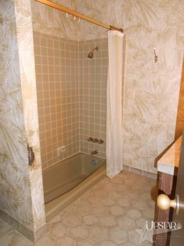 10402 Bass Road Fort Wayne, IN 46818 - Photo 13 of 22