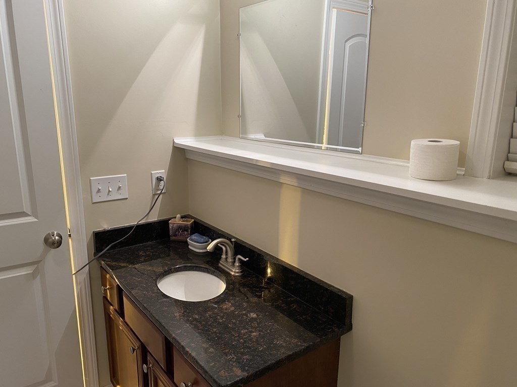 44 Dawson Road Worcester, MA 01602 - Photo 18 of 29 Gallery Image 18