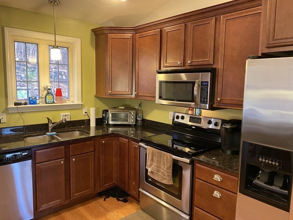 44 Dawson Road Worcester, MA 01602 - Photo 4 of 29 Gallery Image 4