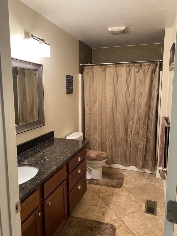 44 Dawson Road Worcester, MA 01602 - Photo 10 of 29 Gallery Image 10