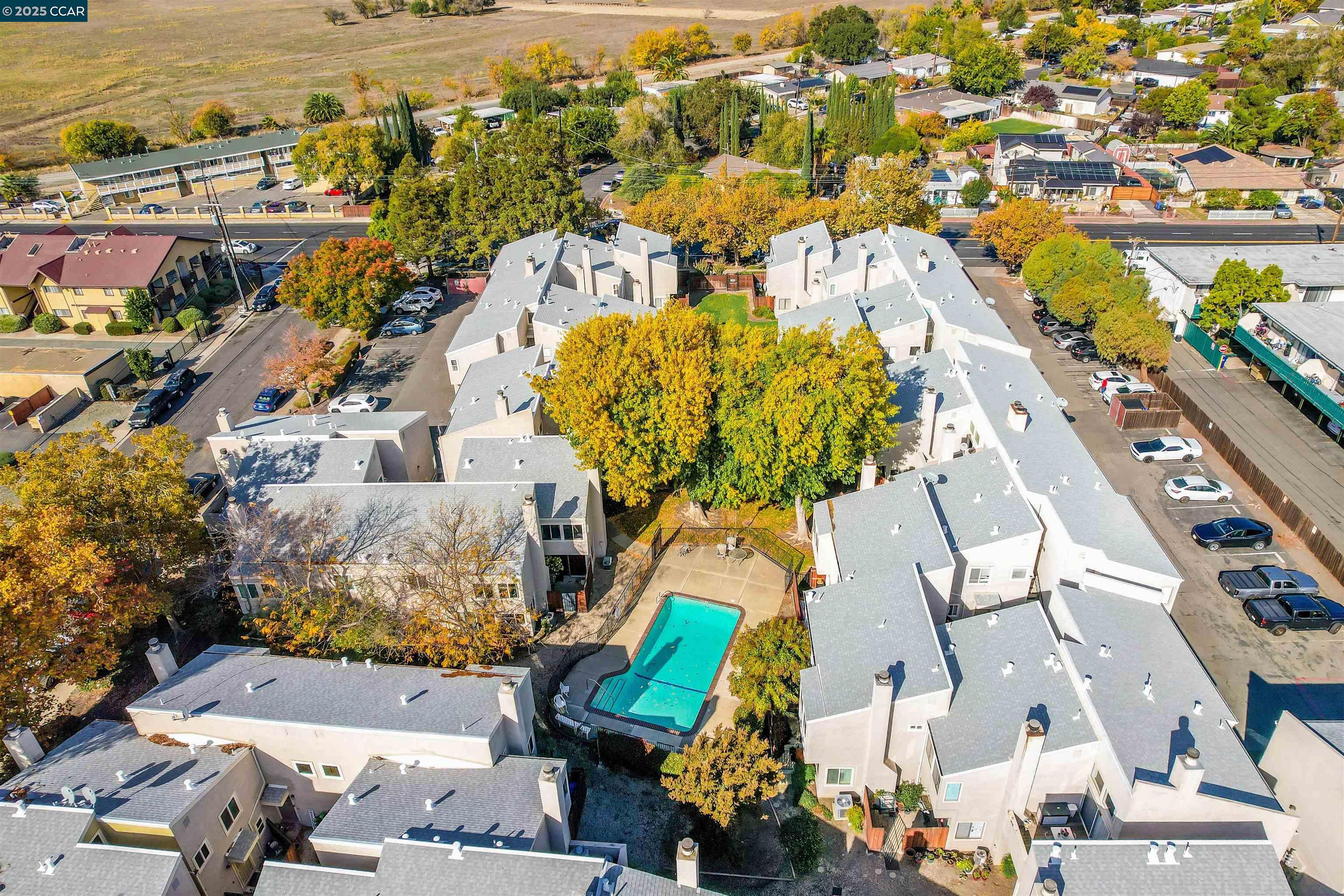 3712 Willow Pass Road, Unit 31 Concord, CA 94519 - Photo 16 of 17 an aerial view of residential houses with outdoor space