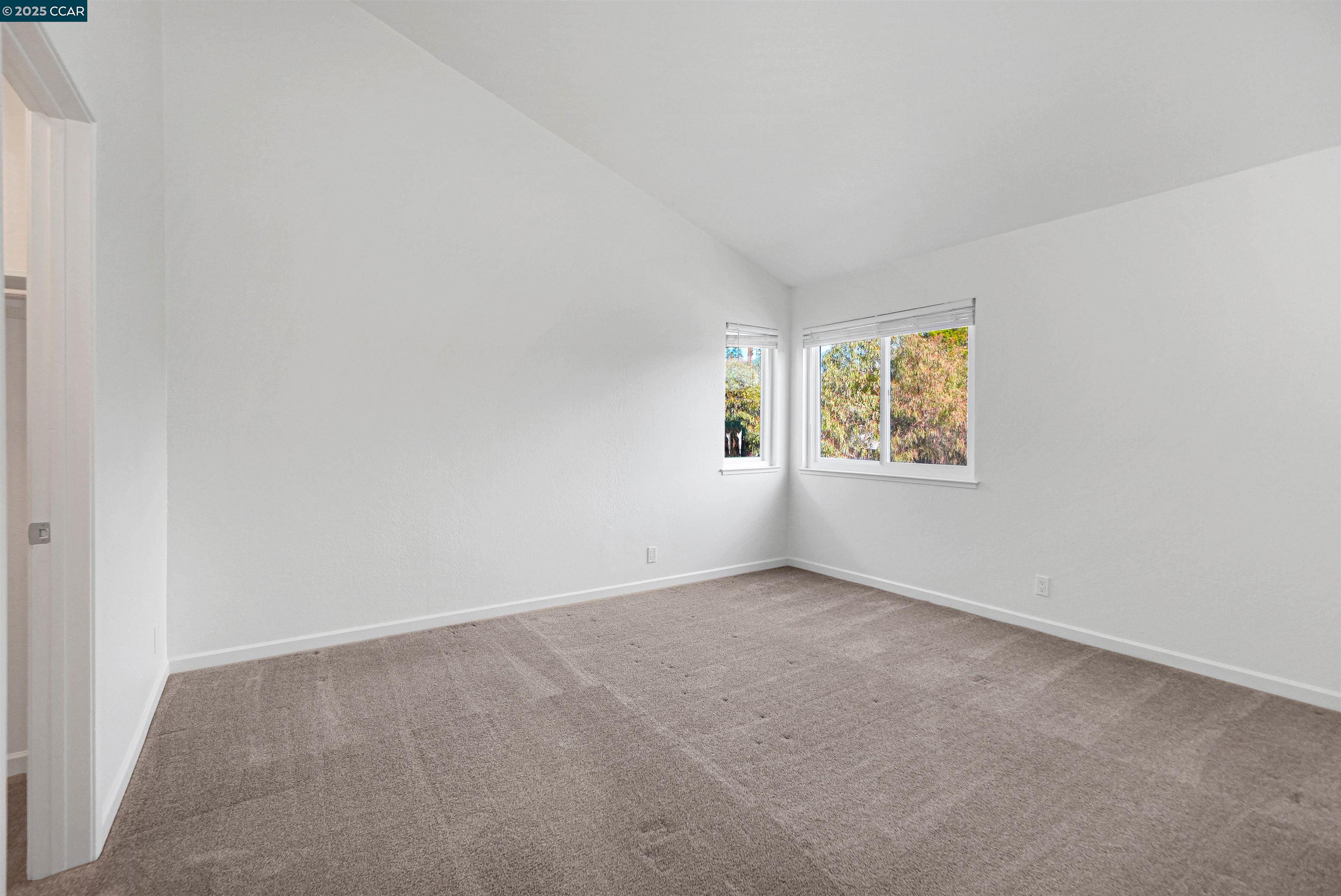 3712 Willow Pass Road, Unit 31 Concord, CA 94519 - Photo 7 of 17 an empty room with windows