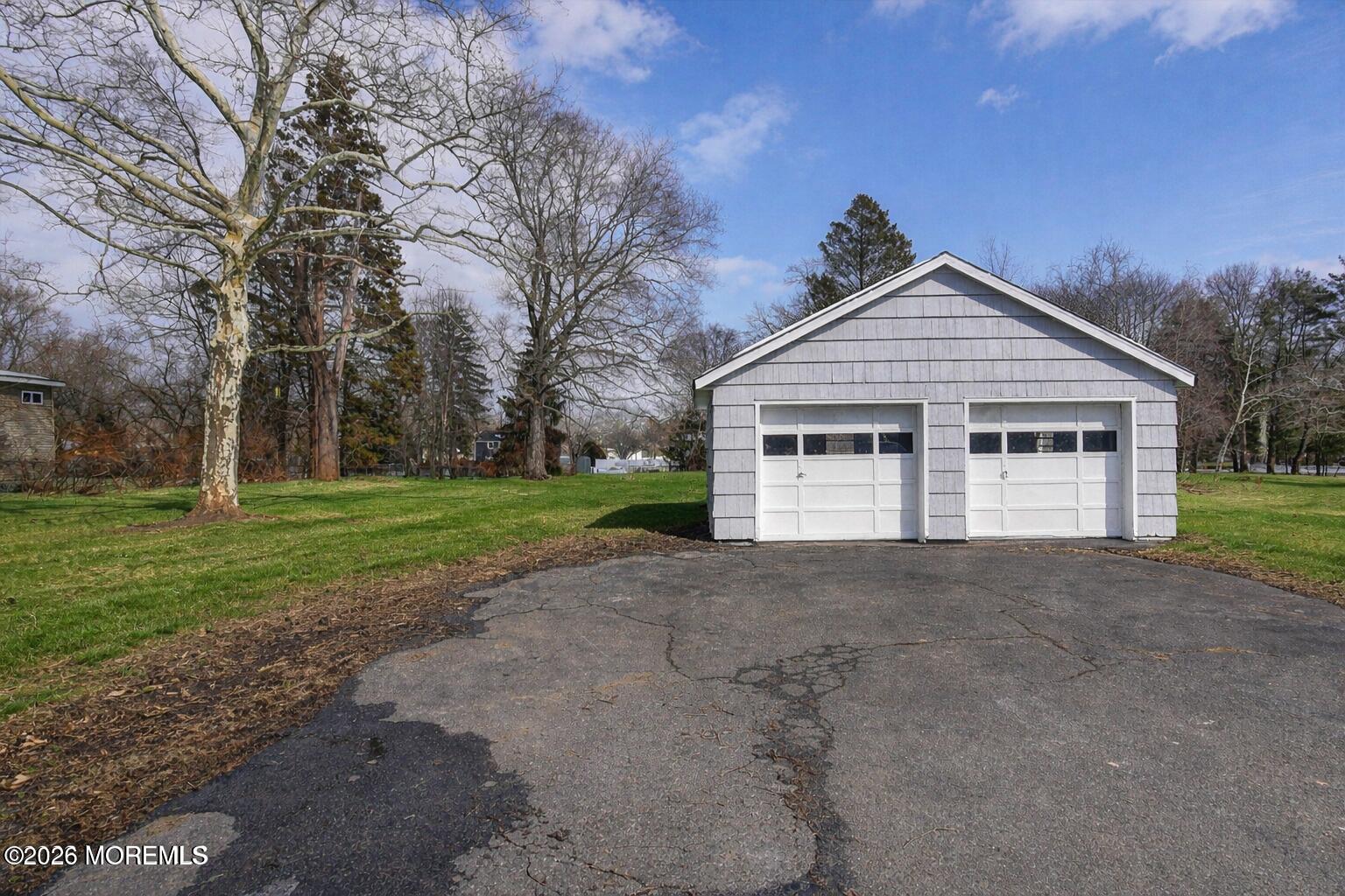 80 Freehold Road Manalapan, NJ 07726 - Photo 32 of 36 Garage