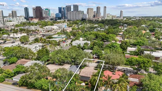 $899,000 | 712 Southeast 11th Court, Fort Lauderdale, FL 33316