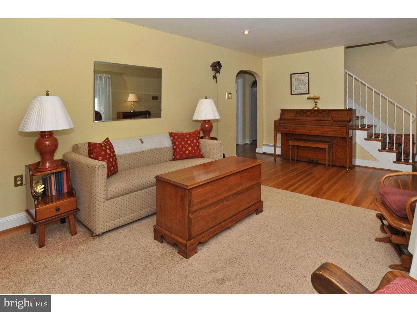 1139 Hagues Mill Road Ambler, PA 19002 - Photo 5 of 25 Living Room