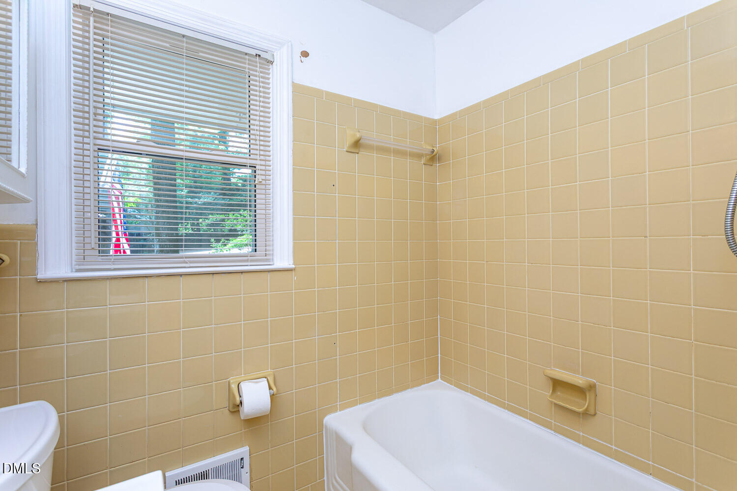 2602 Wade Avenue Raleigh, NC 27607 - Photo 20 of 38 machikas-2602-wade-22