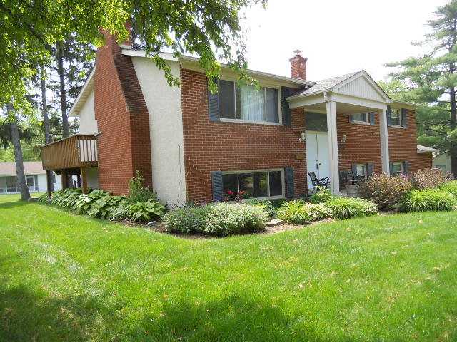 2441 Buckley Road Columbus, OH 43220 - Photo 1 of 14