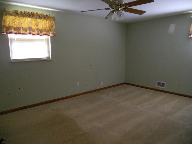 2441 Buckley Road Columbus, OH 43220 - Photo 11 of 14