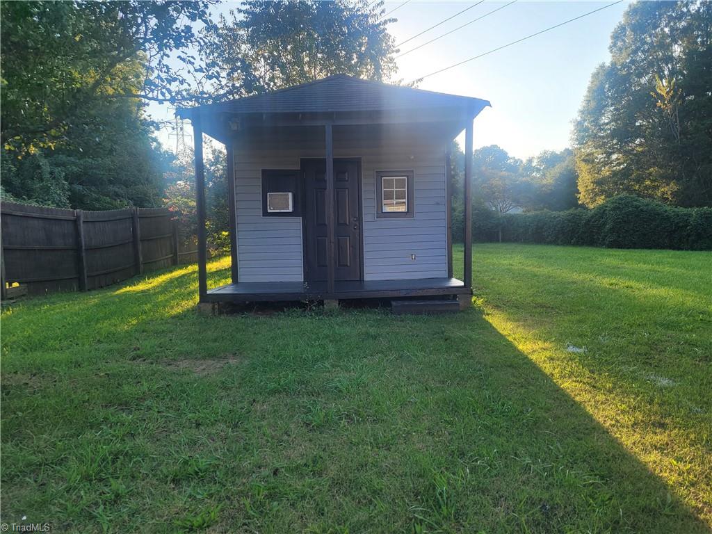 8 Leaf Ridge Court Thomasville, NC 27360 - Photo 22 of 26