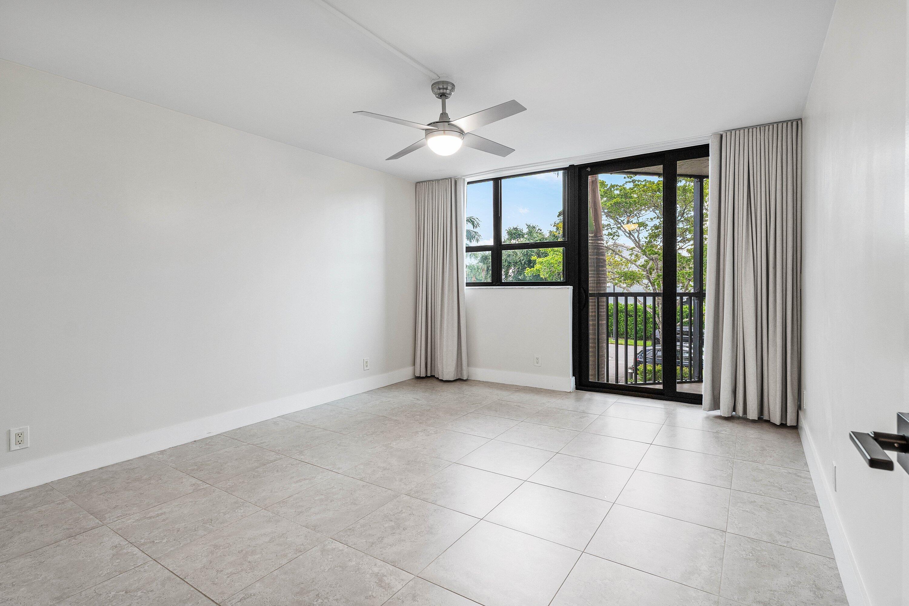 800 Jeffery Street, Unit 201 Boca Raton, FL 33487 - Photo 15 of 25 016-800JefferyStreet-201-BocaRaton-FL-33