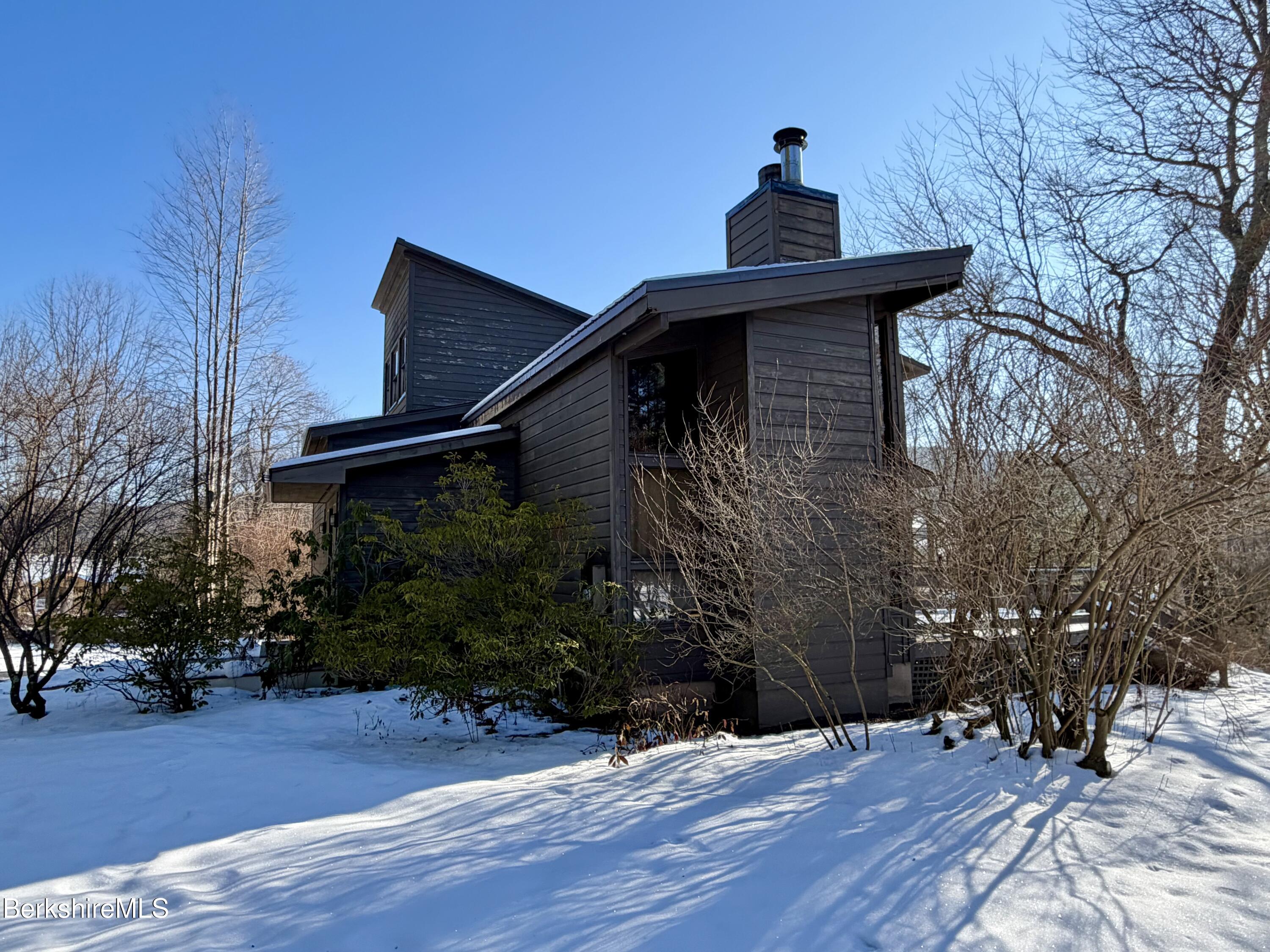 9 Cone Hill Road West Stockbridge, MA 01266 - Photo 3 of 20 a front view of a house with garden
