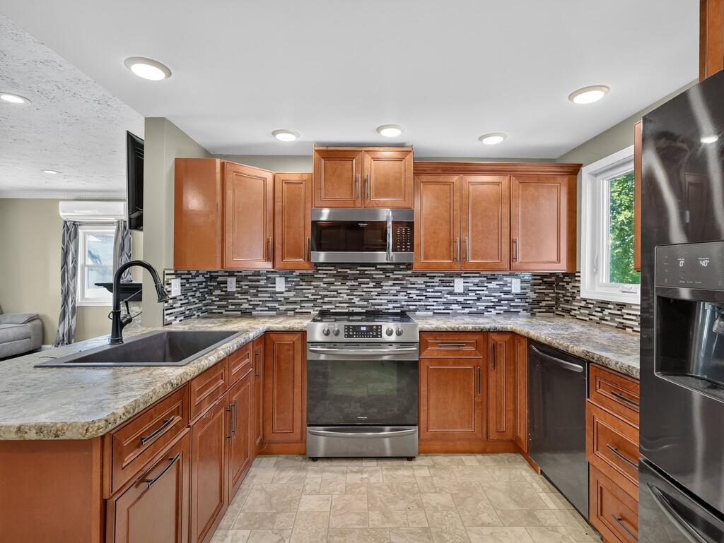 179 Greenwood Road Monroeton, PA 18832 - Photo 8 of 29 Gallery Image 8