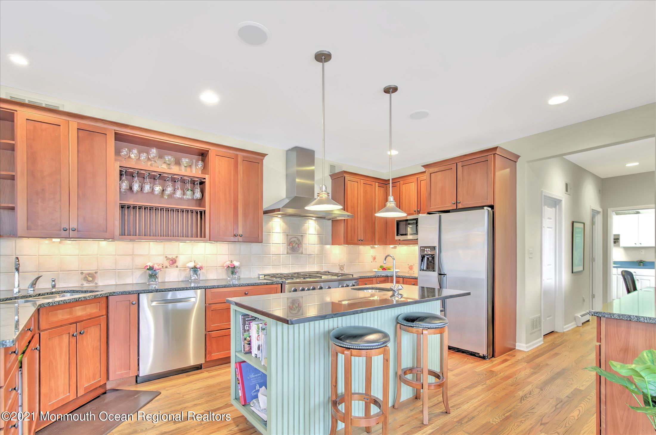 277 Province Line Road Allentown, NJ 08501 - Photo 13 of 37 KITCHEN 2 PROVINCE
