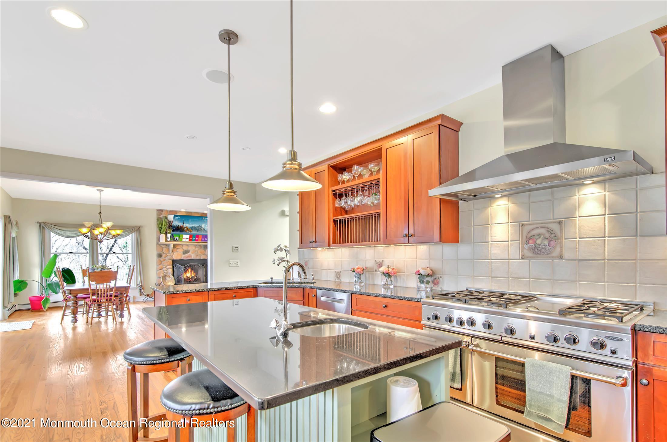 277 Province Line Road Allentown, NJ 08501 - Photo 14 of 37 KITCHEN 4 PROVINCE