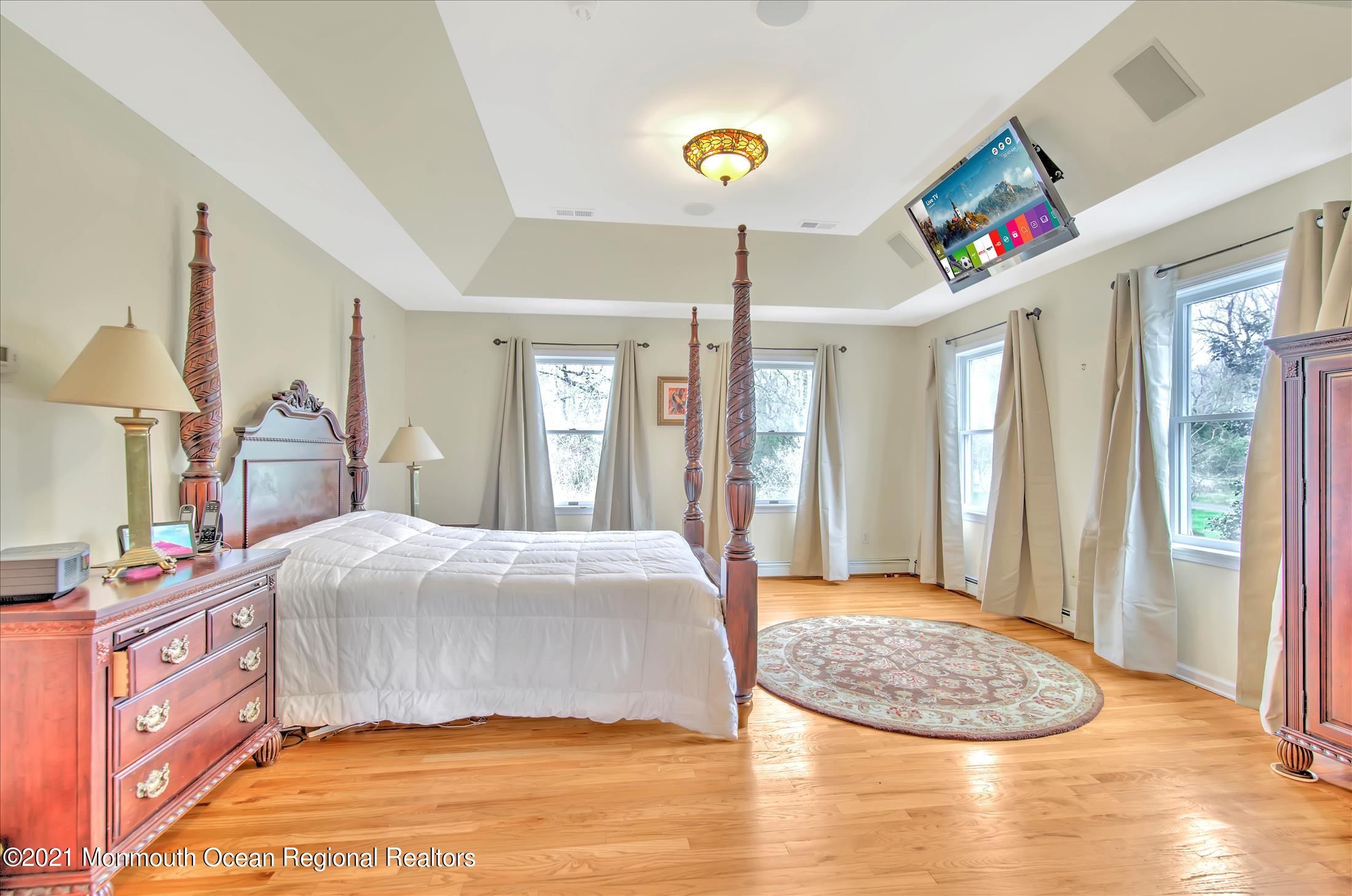277 Province Line Road Allentown, NJ 08501 - Photo 20 of 37 MASTER BEDROOM 1 PROVINCE