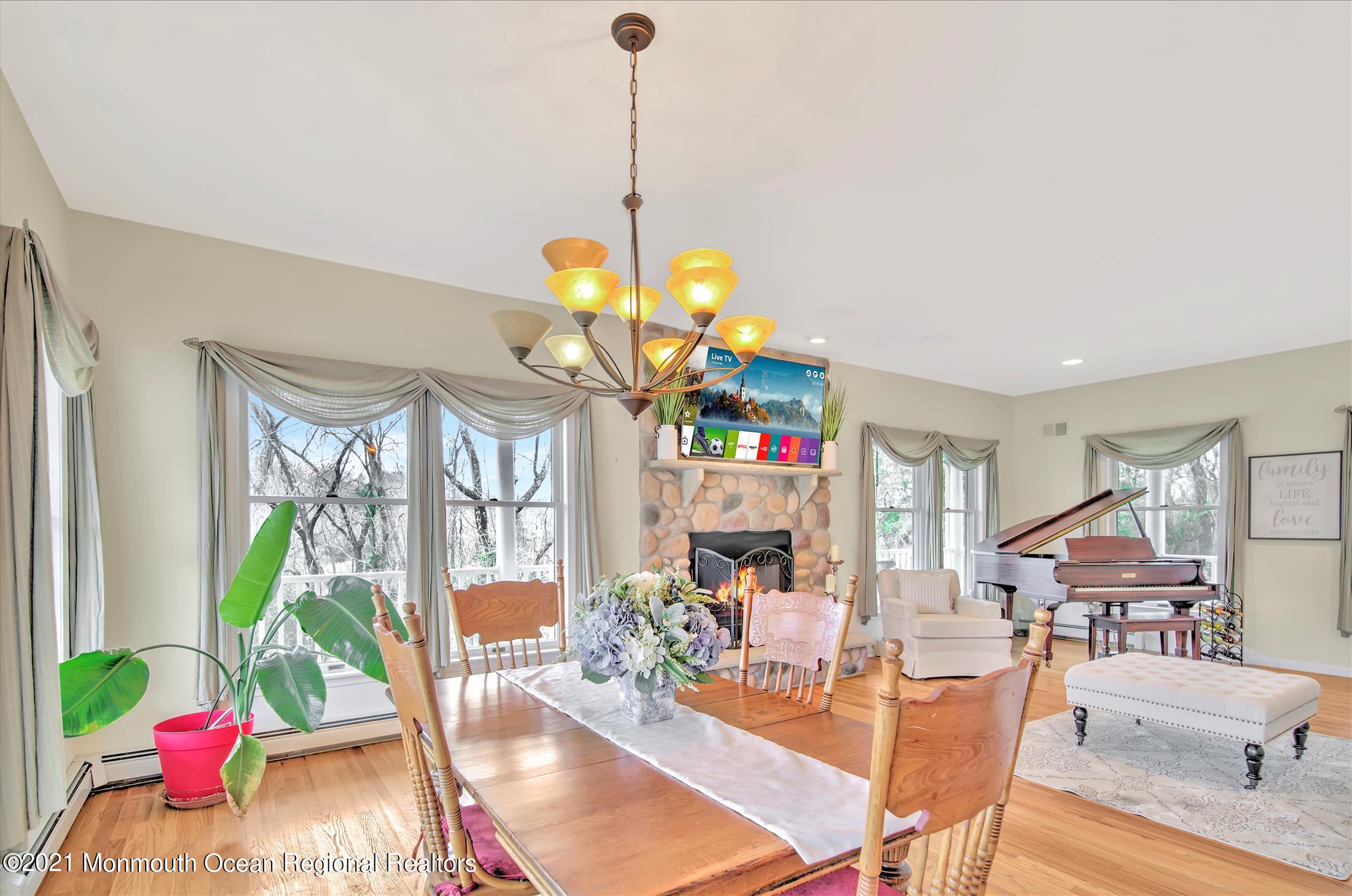 277 Province Line Road Allentown, NJ 08501 - Photo 10 of 37 DINING ROOM 1 PROVINCE