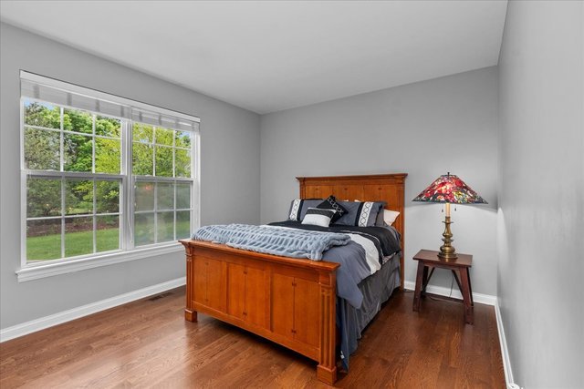 414 Morgan Lane Fox River Grove, IL 60021 - Photo 16 of 33