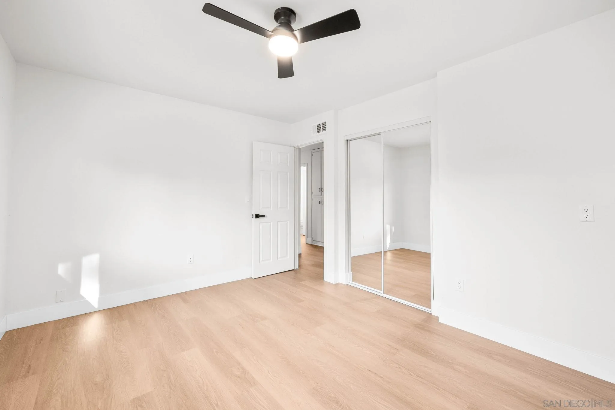 15277 Oak Creek Road El Cajon, CA 92021 - Photo 46 of 71 a view of an empty room