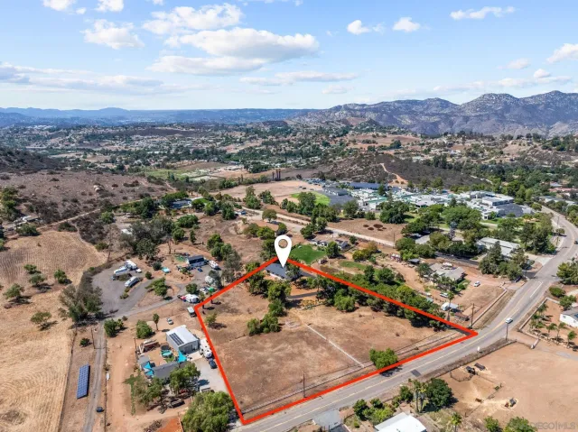 $1,071,000 | 15277 Oak Creek Road, El Cajon, CA 92021