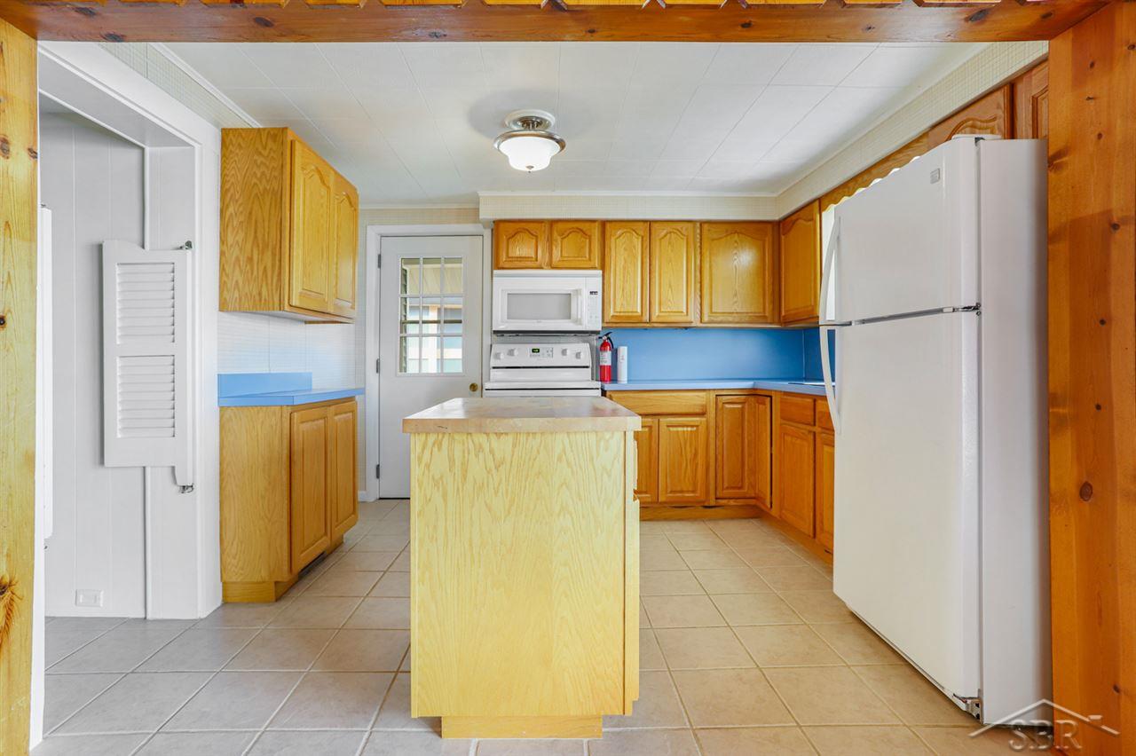 989 South Linwood Beach Road Linwood, MI 48634 - Photo 13 of 46 50026655-12.JPG