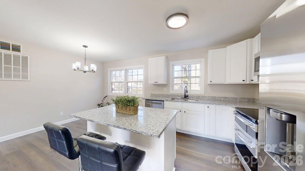 2507 Suffolk Avenue High Point, NC 27265 - Photo 16 of 41