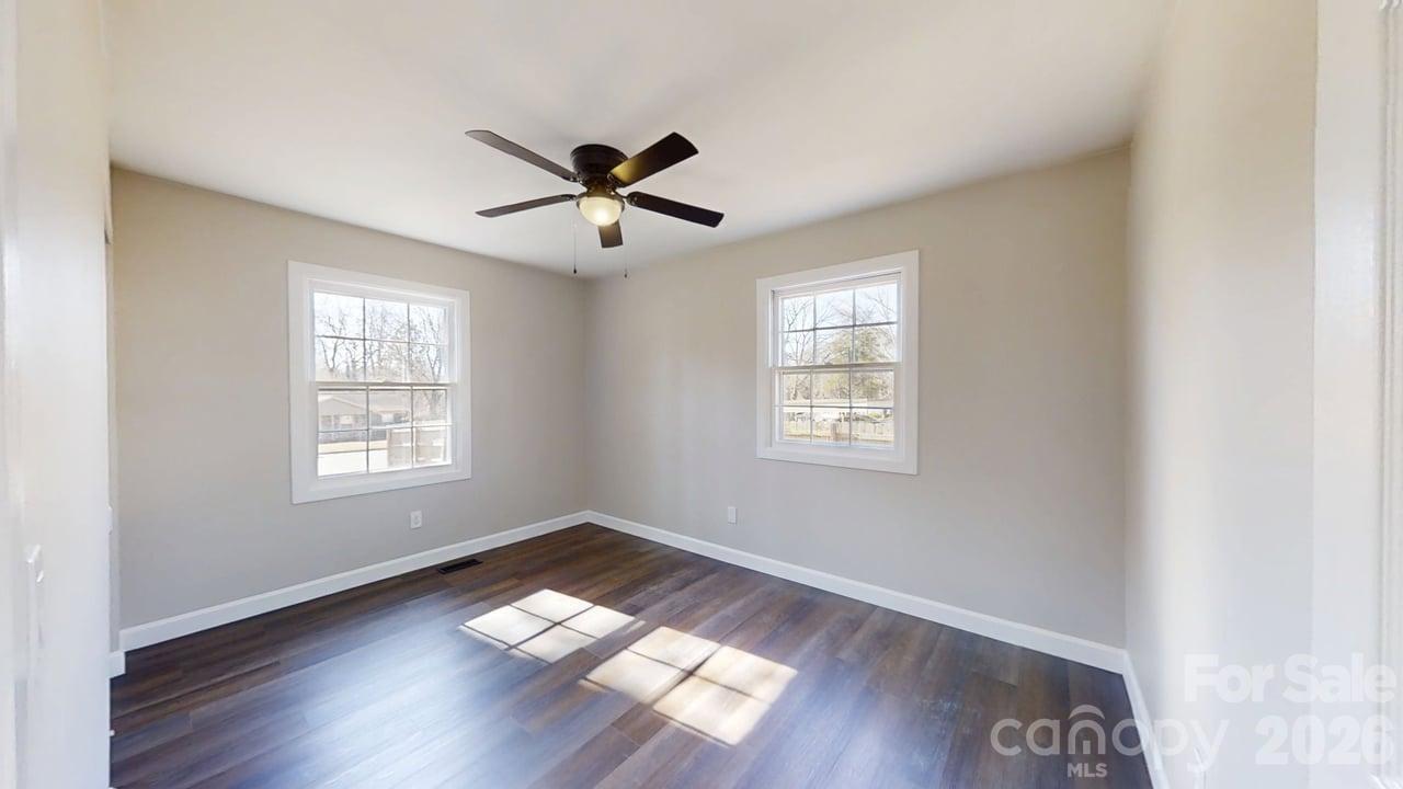 2507 Suffolk Avenue High Point, NC 27265 - Photo 28 of 41