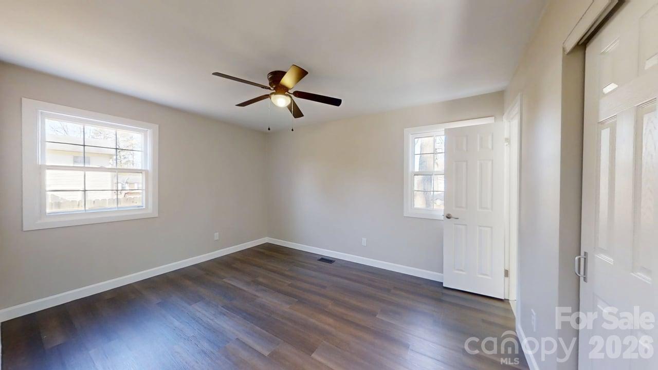 2507 Suffolk Avenue High Point, NC 27265 - Photo 30 of 41