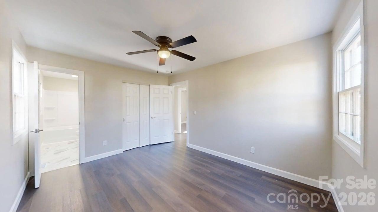 2507 Suffolk Avenue High Point, NC 27265 - Photo 31 of 41
