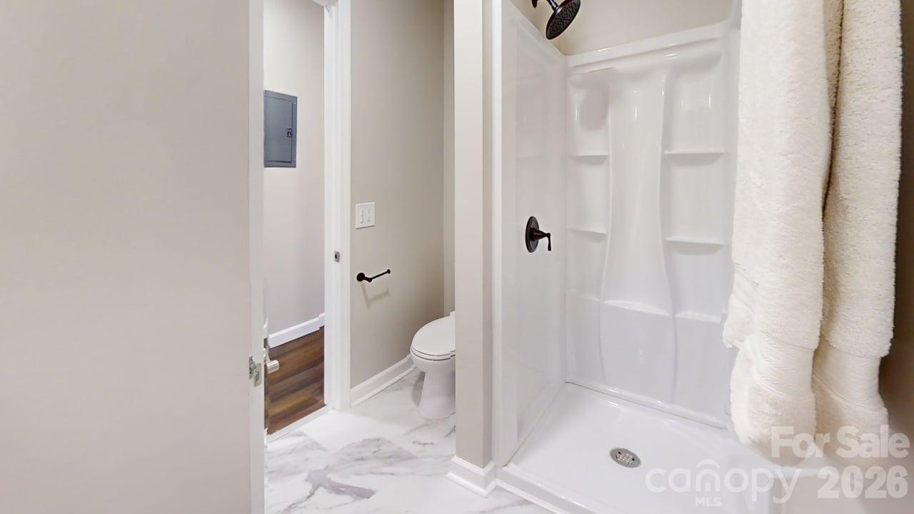 2507 Suffolk Avenue High Point, NC 27265 - Photo 34 of 41