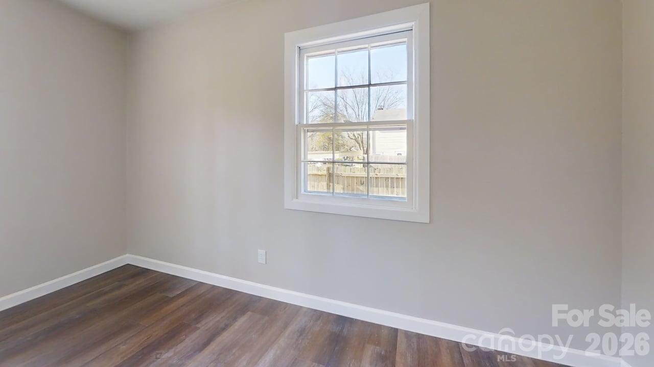 2507 Suffolk Avenue High Point, NC 27265 - Photo 38 of 41