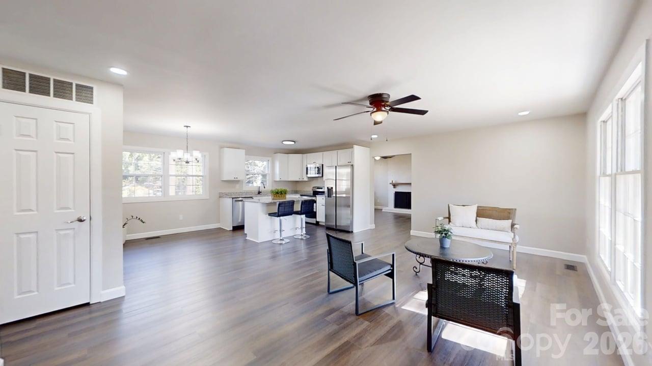 2507 Suffolk Avenue High Point, NC 27265 - Photo 7 of 41