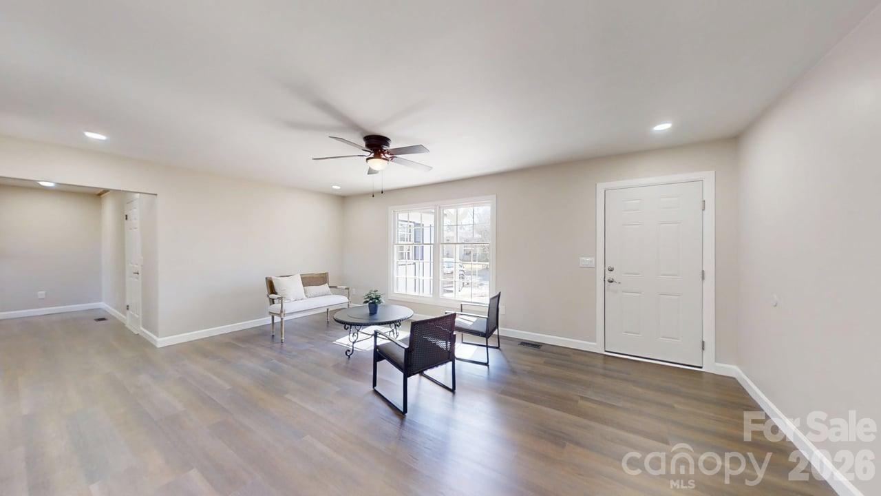 2507 Suffolk Avenue High Point, NC 27265 - Photo 10 of 41